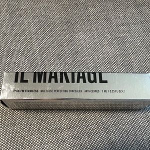 il Makiage F*ck I’m Flawless Shade 08 concealer